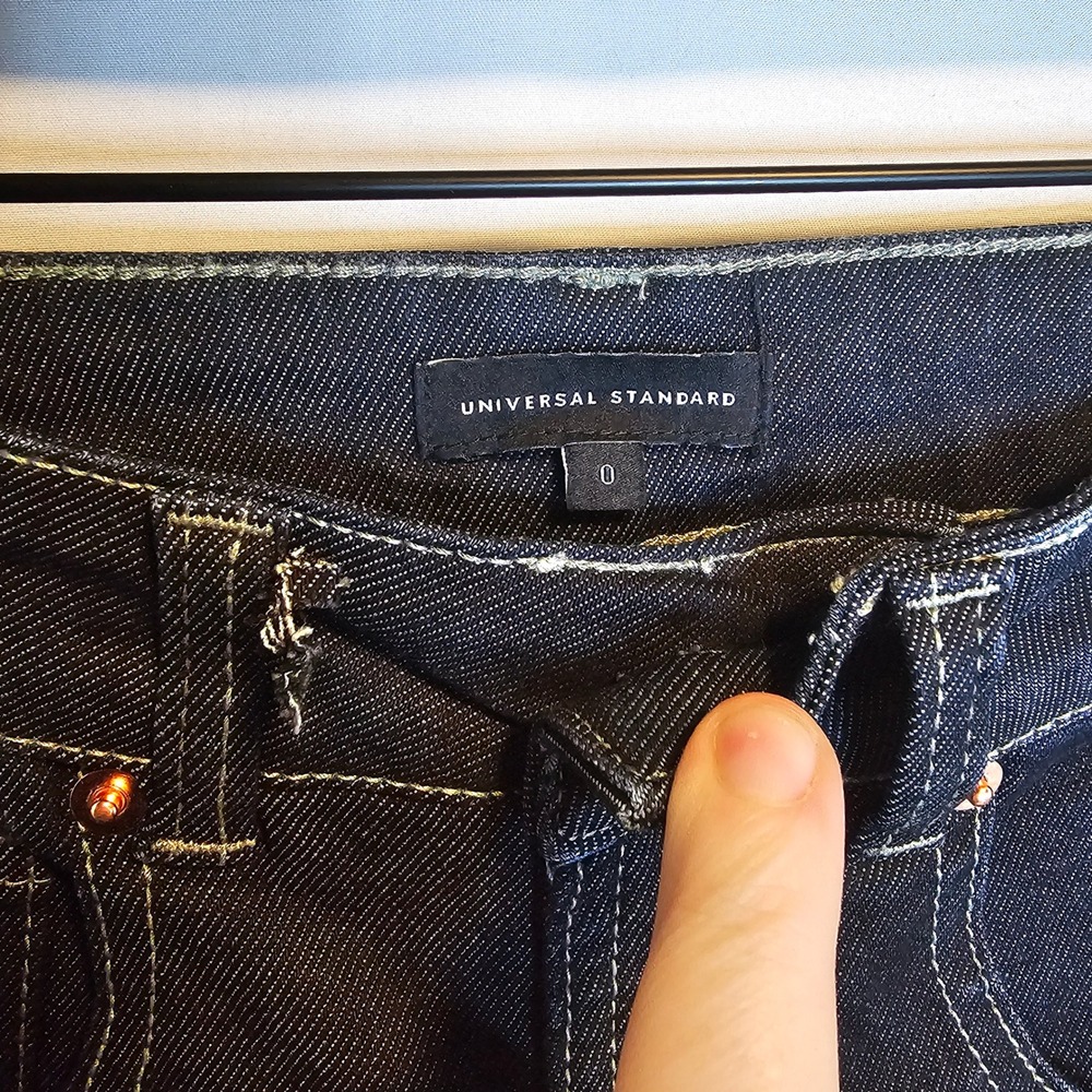 Universal Standard Cropped Boyfriend Jeans BAE‎ 27" Dark Indigo Denim - Picture 6 of 9